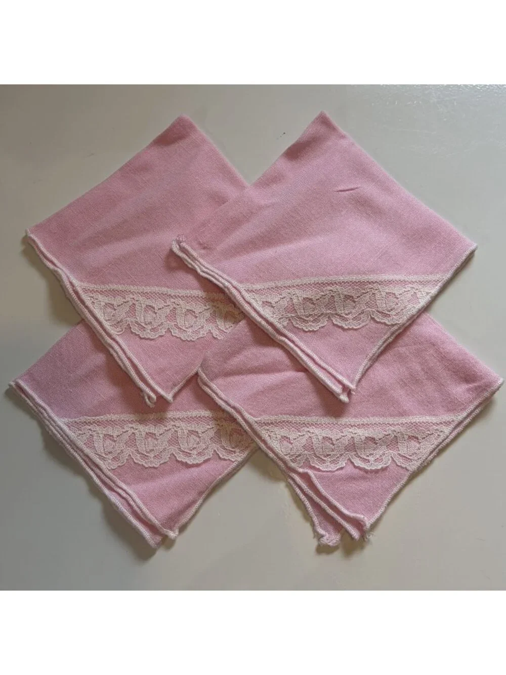 Set 4 Pink Linen Napkins With White Lace Trim Elegant Tea Party Cottagecore